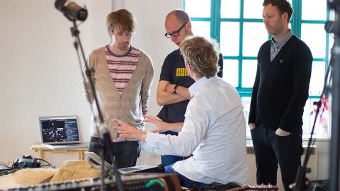 should_not_be_on_display_25